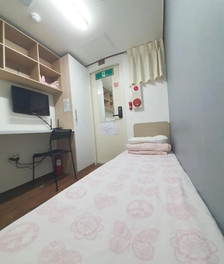 Apgujeong Home Seoul 0*,